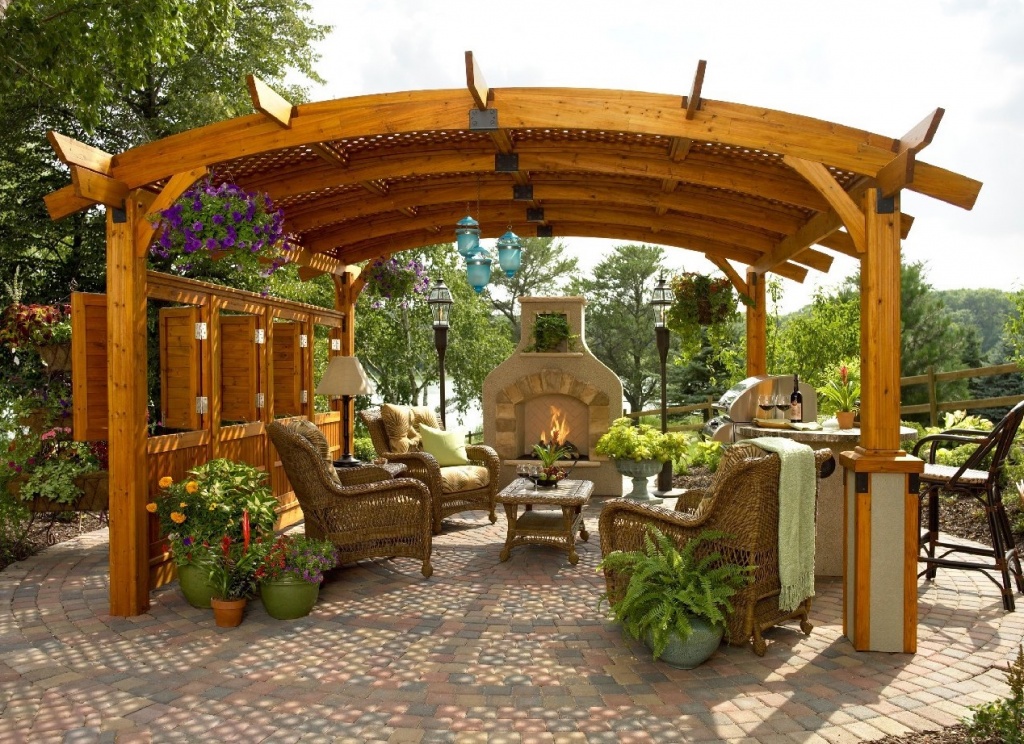 Плюсы и минусы загородного жилья